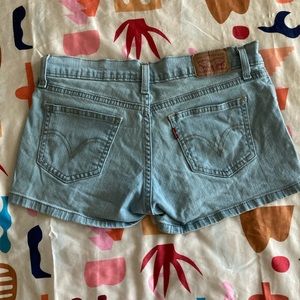 Women’s Levi’s shorts